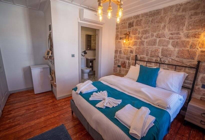 ペンション Cunda Alesta Otel