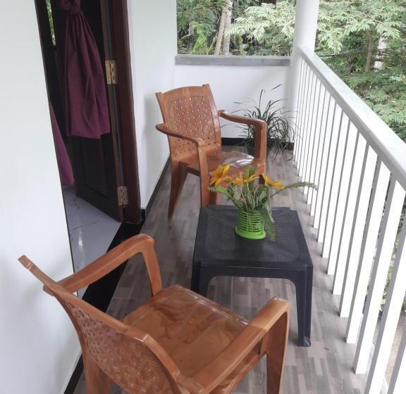 펜션 Pigeon House Kabalana