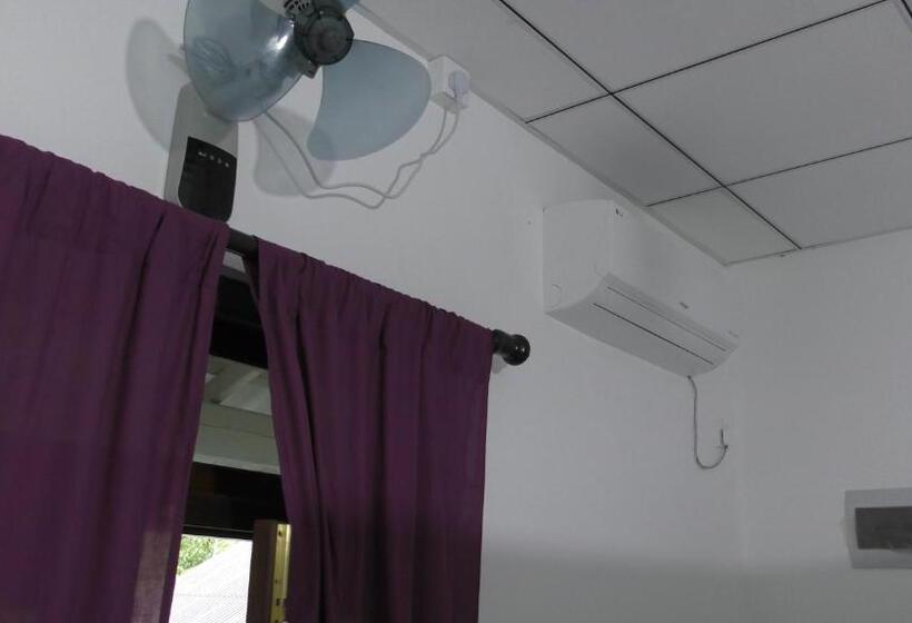 펜션 Pigeon House Kabalana