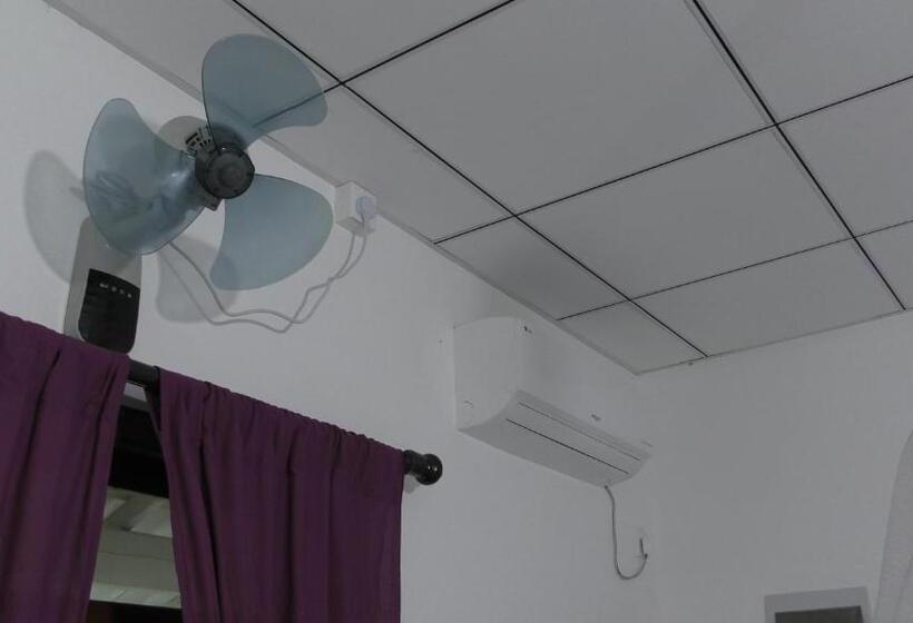 펜션 Pigeon House Kabalana