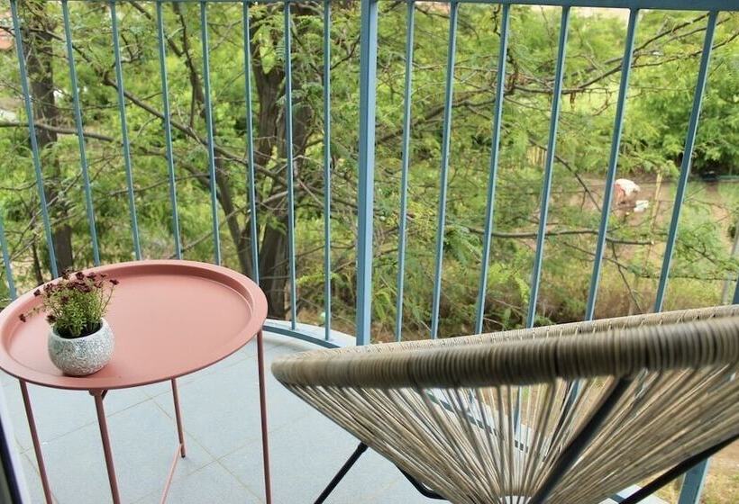 פנסיון Sunset Art