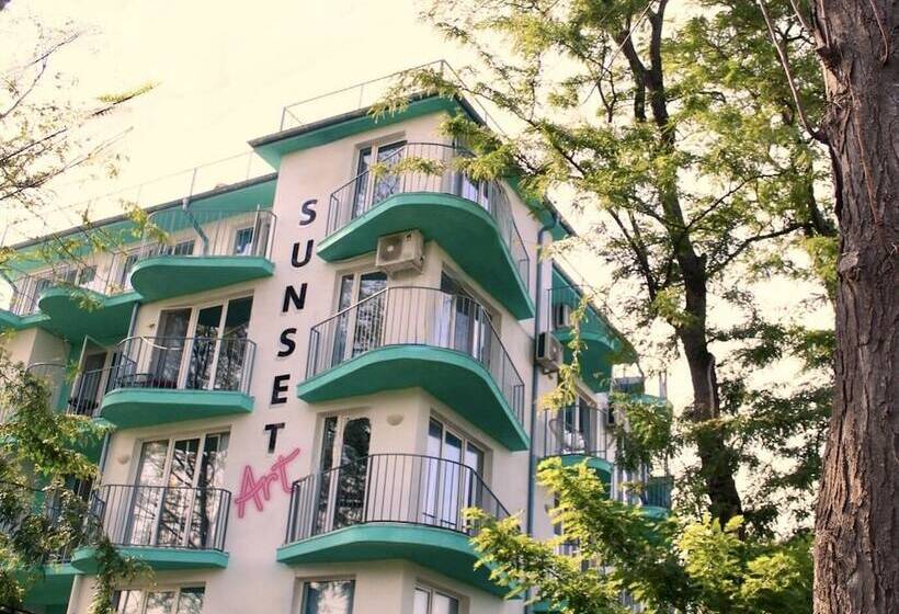 膳宿费 Sunset Art