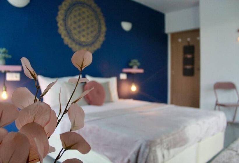 פנסיון Sunset Art