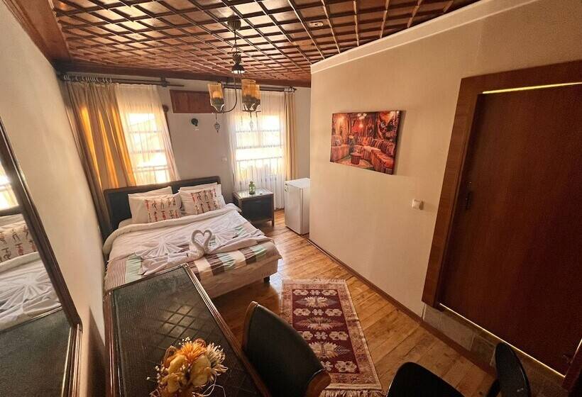 膳宿费 Tarihi Sarı Konak