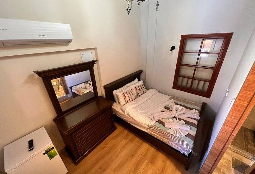 膳宿费 Tarihi Sarı Konak