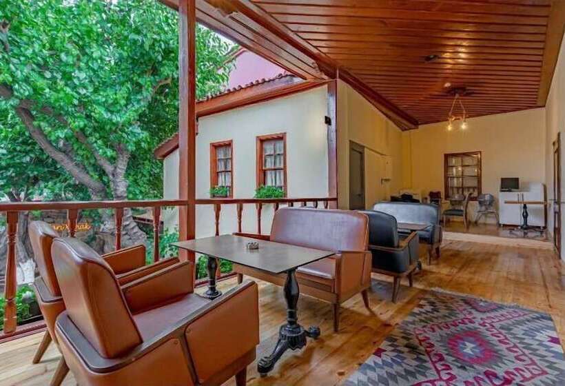 膳宿费 Tarihi Sarı Konak