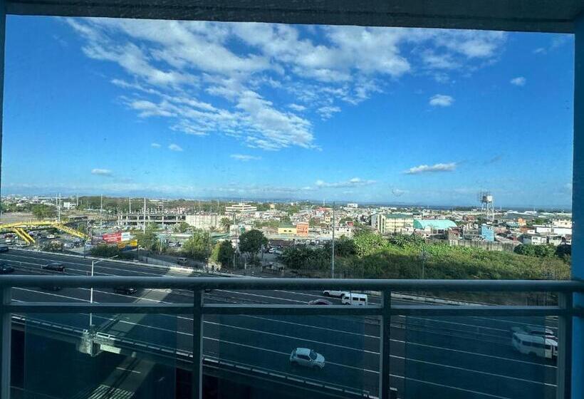 استراحتگاه Azure Staycation By M&m