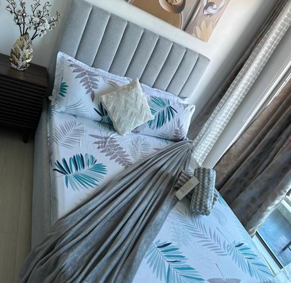 استراحتگاه Azure Staycation By M&m