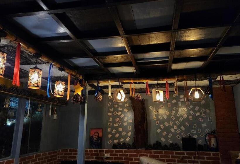 リゾートホテル Neelkanth Retreat Mukteshwar