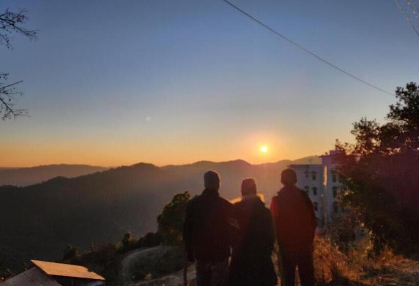 リゾートホテル Neelkanth Retreat Mukteshwar