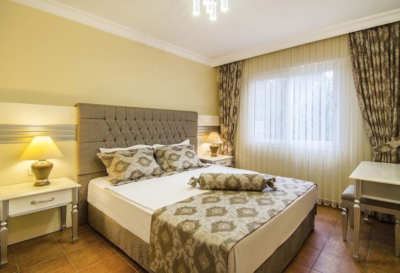 Курорт Pine Villas & Apartments Kusadasi