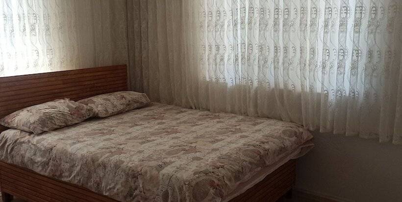 Salda Gölü Kumsalda Apart Pansiyon