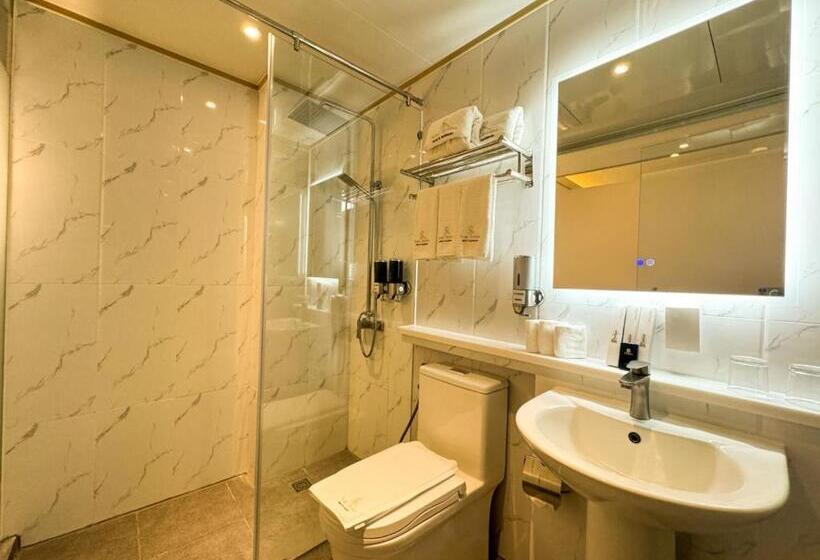 Subic Riviera Hotel & Residences