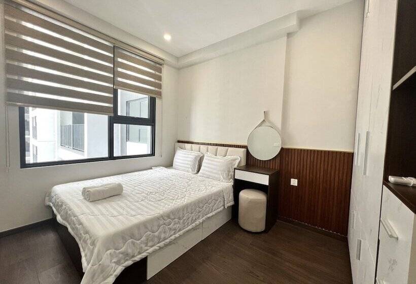 The Emerald Golf View