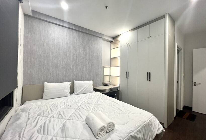 The Emerald Golf View