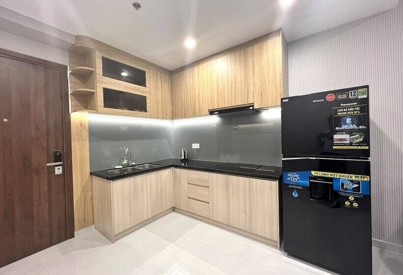 The Emerald Golf View