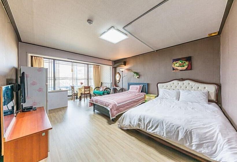 Yangyang Silver Sea Pension