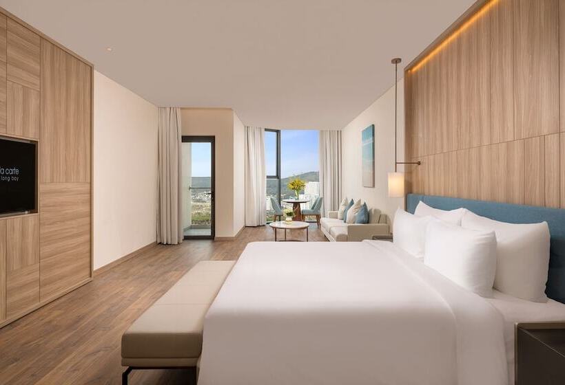 A La Carte Ha Long Bay Residence