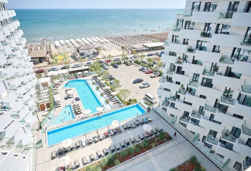 Alezzi Infinity Resort & Spa