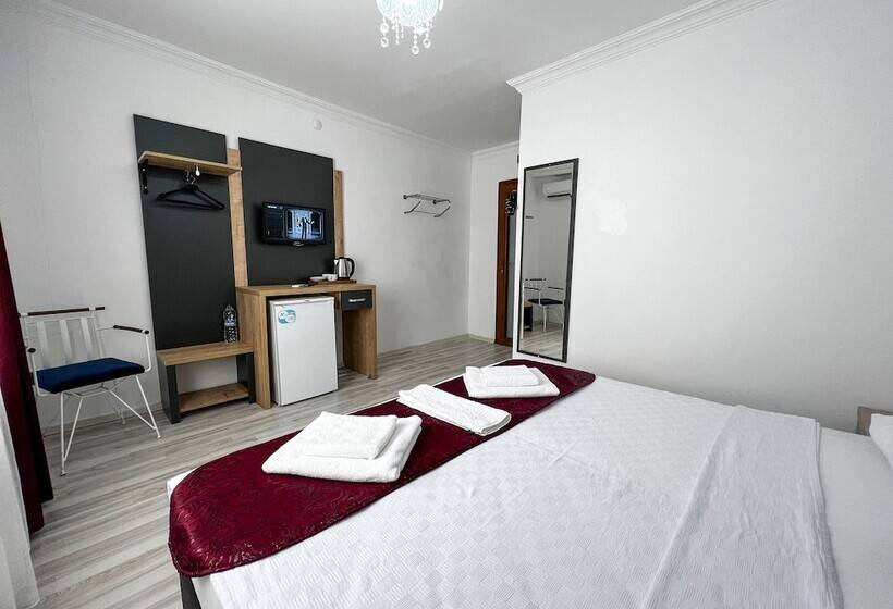צימר Akçay Pier Hotel & Beach