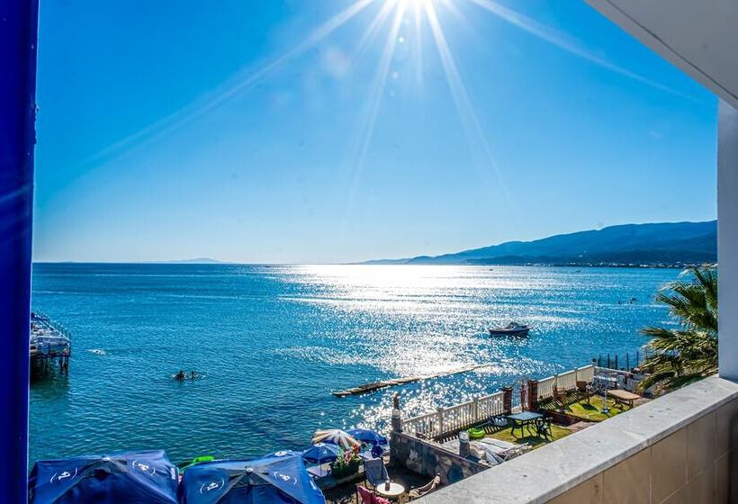 צימר Akçay Pier Hotel & Beach