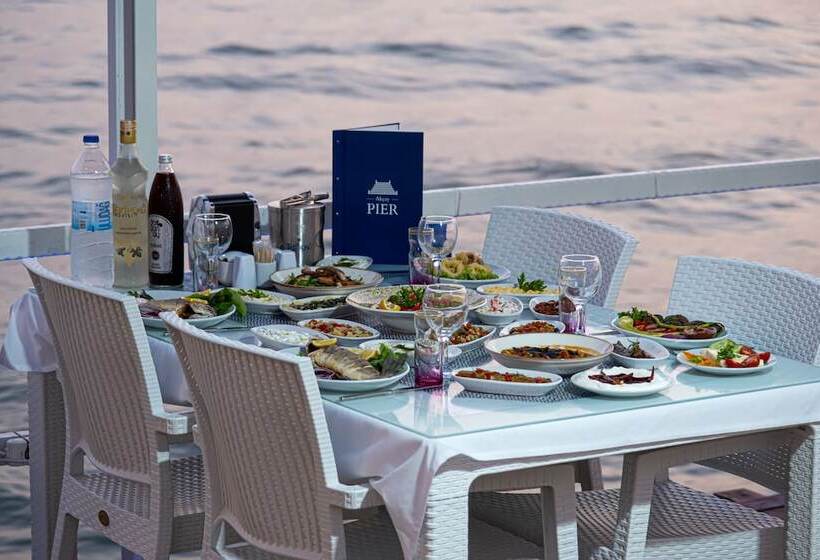 צימר Akçay Pier Hotel & Beach