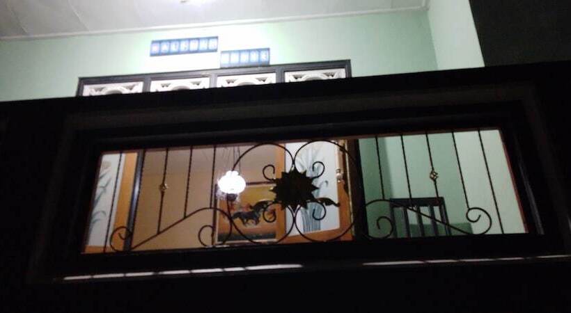 ベッドアンドブレックファースト Halfway House