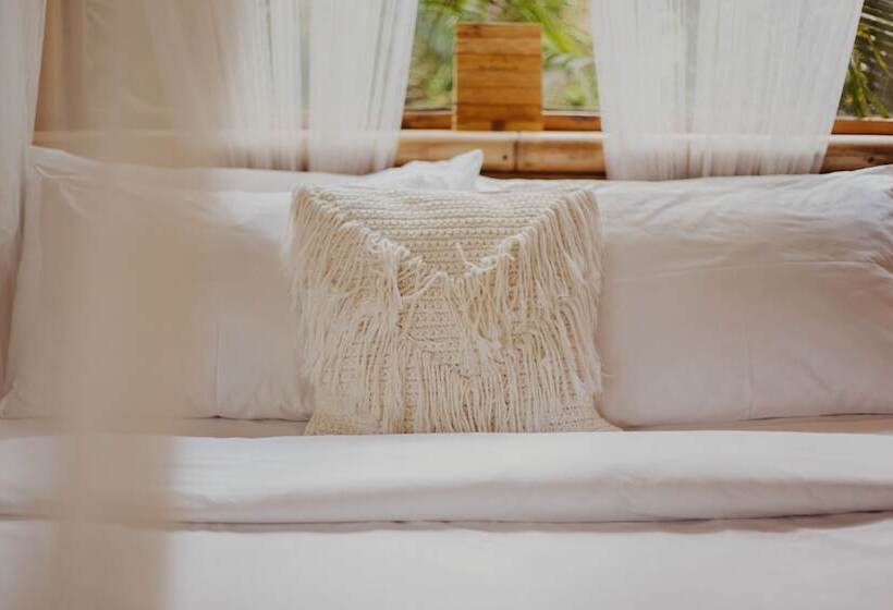 住宿加早餐  Hideout Eco Bamboo House Bali