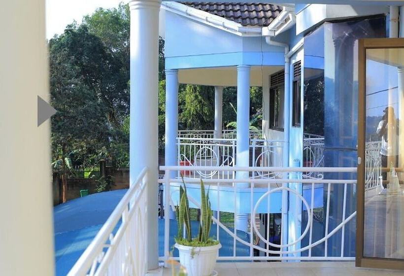 تختخواب و صبحانه J&l Safari Suites