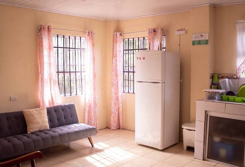 ベッドアンドブレックファースト Miravalles Volcano House