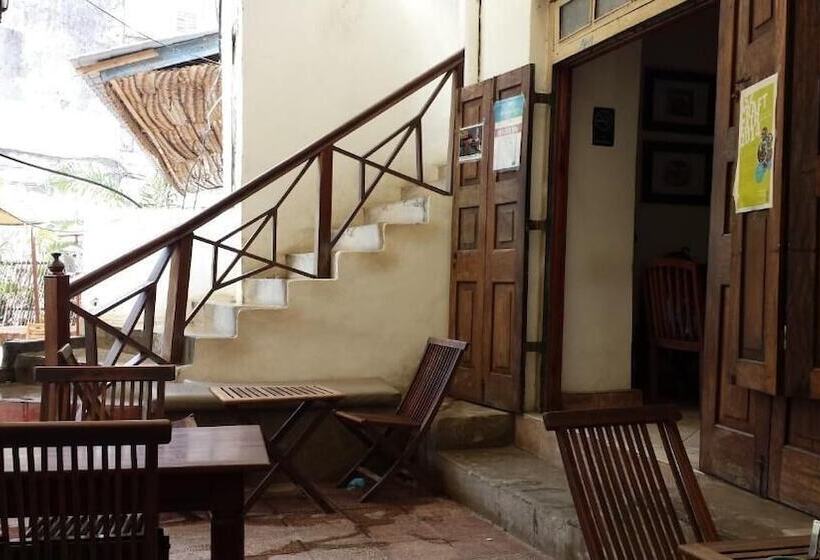 住宿加早餐 Stone Town Cafe And Bed &breakfast