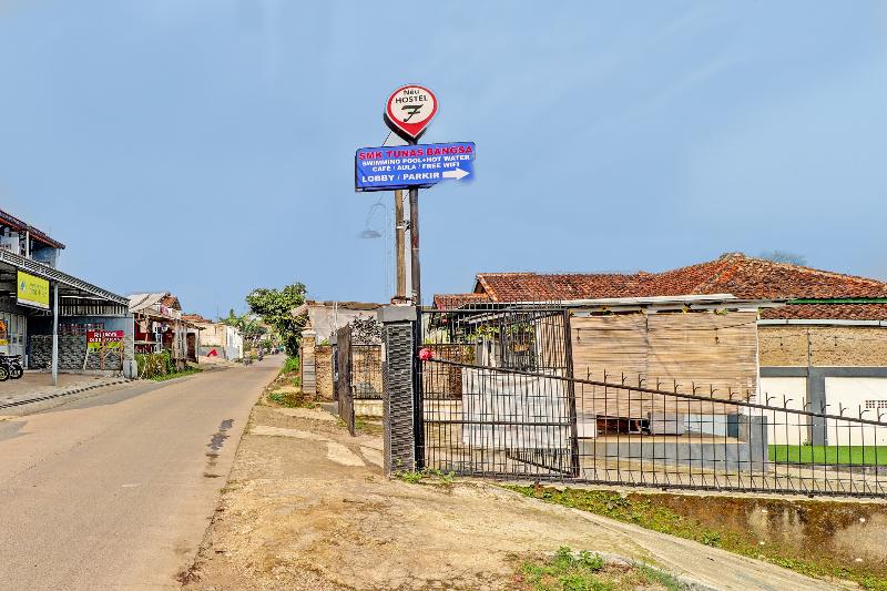 Capital O 91466 Hotel Neu Backpacker Tf Syariah