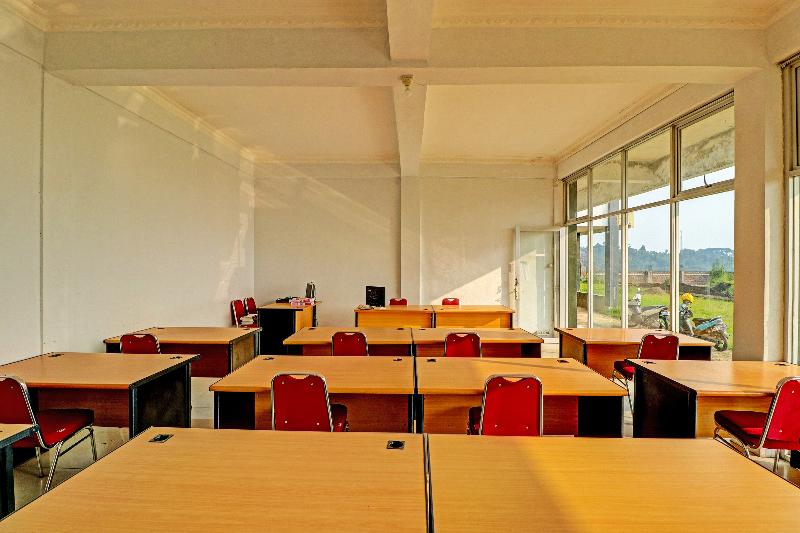 Capital O 91466 Hotel Neu Backpacker Tf Syariah