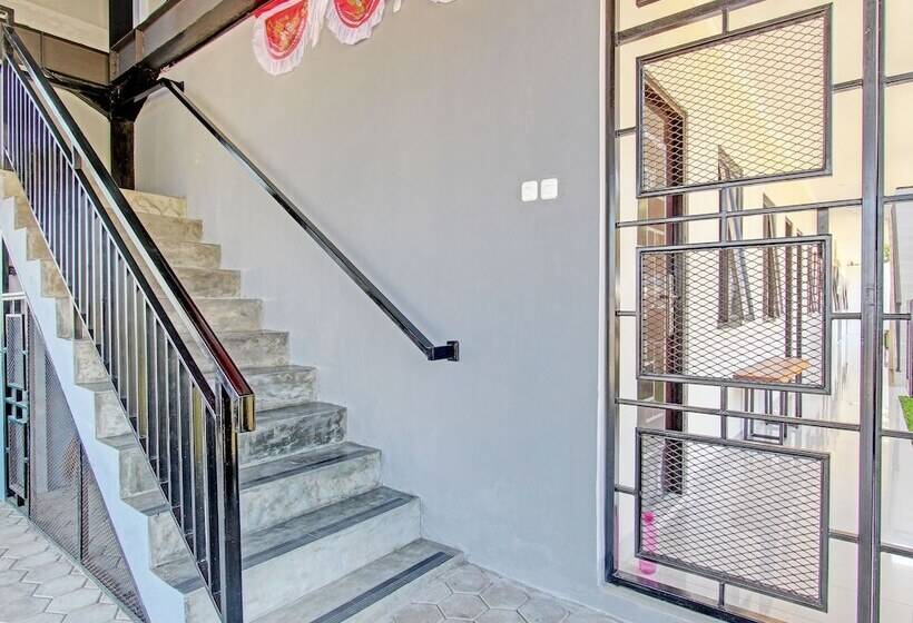 Collection O 93019 Ketemon Hotel & Resto