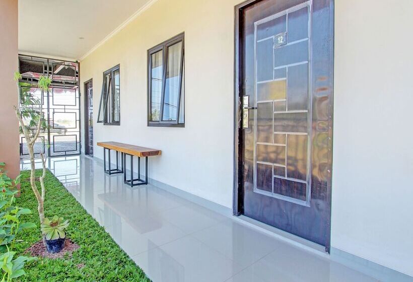 Collection O 93019 Ketemon Hotel & Resto