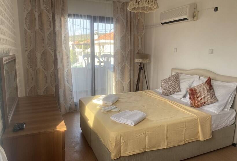 Deniz Kızı Otel çeşme