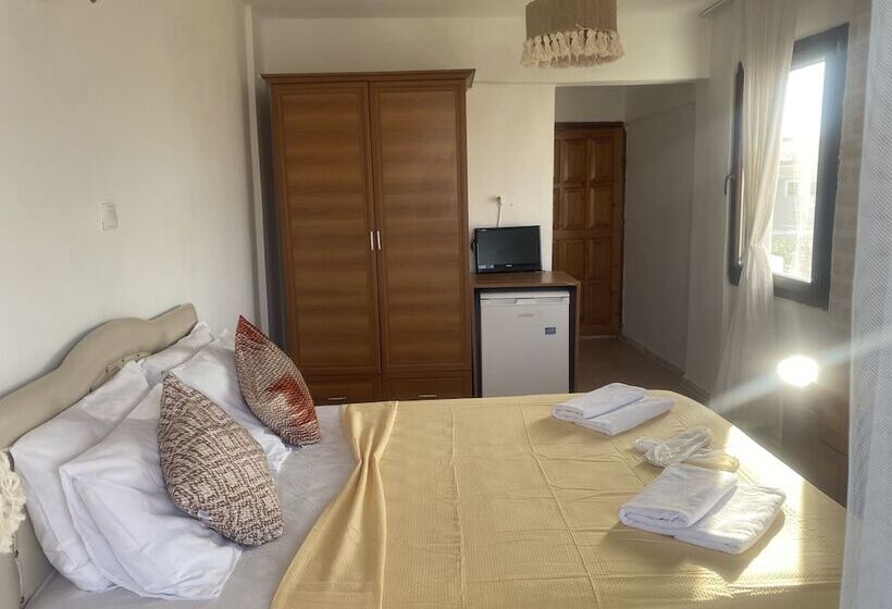 Deniz Kızı Otel çeşme