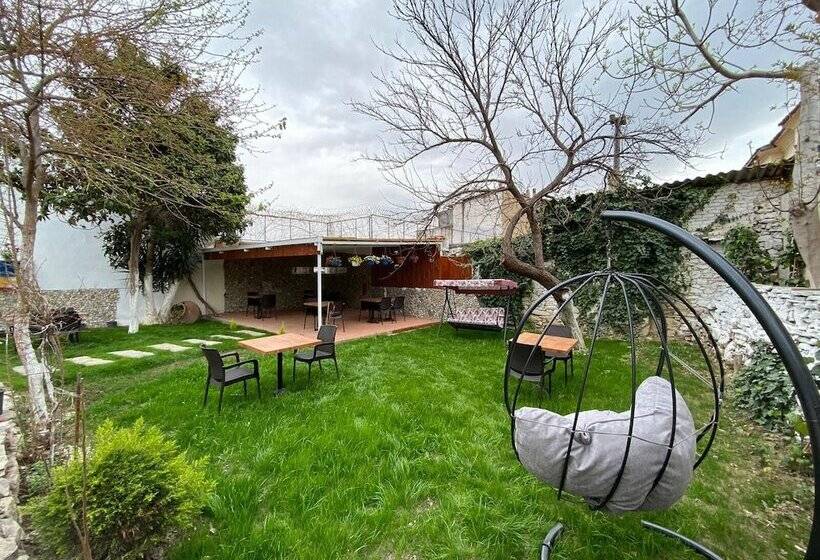 Düsseldorf Pansiyon