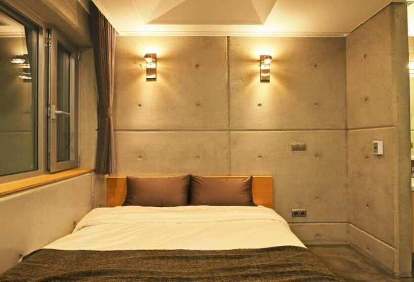 Gangneung Le Chatree Pension