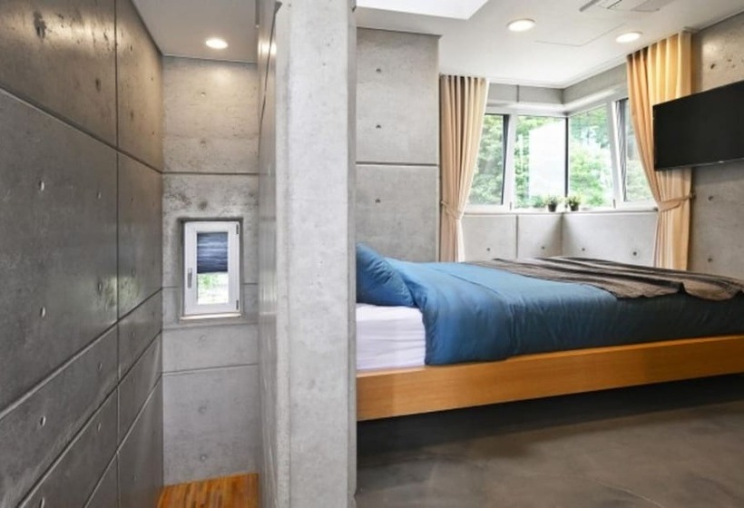 Gangneung Le Chatree Pension