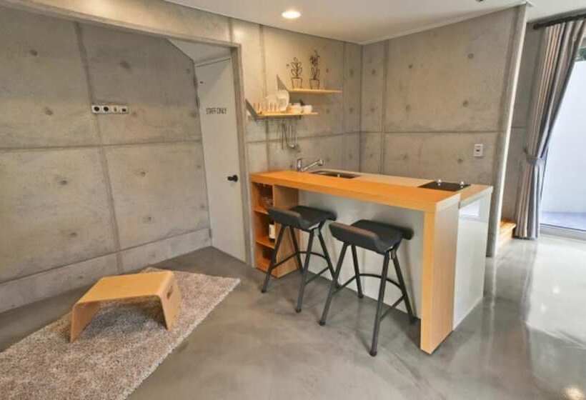 Gangneung Le Chatree Pension