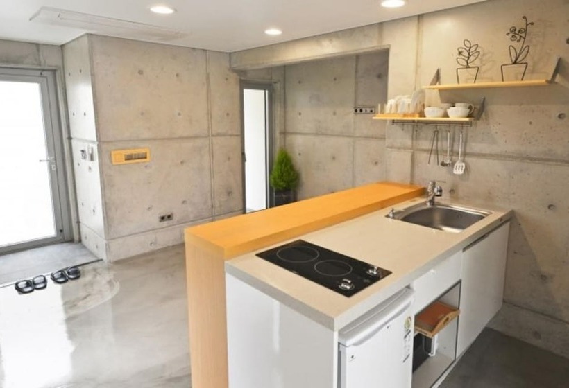 Gangneung Le Chatree Pension