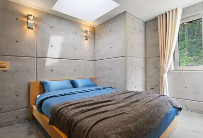 Gangneung Le Chatree Pension