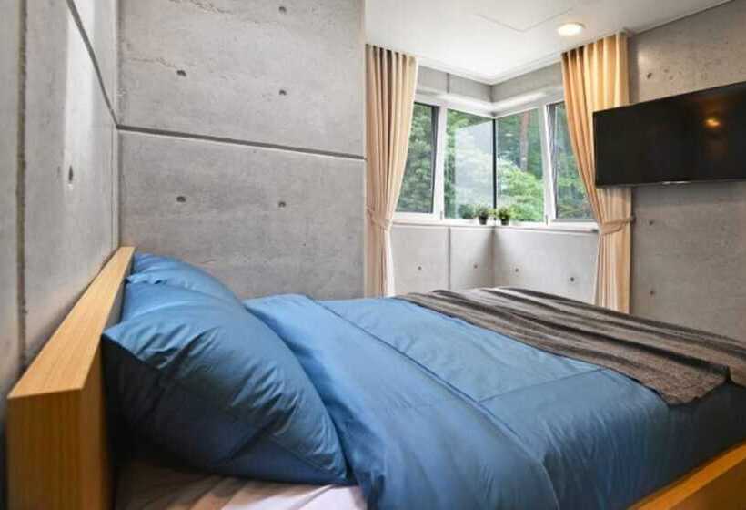 Gangneung Le Chatree Pension