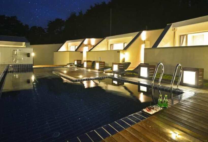 Gangneung Le Chatree Pension