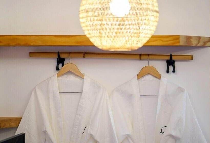 Groove In Cafe Pension