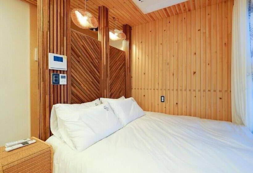 Groove In Cafe Pension