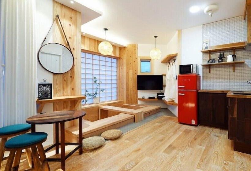 Groove In Cafe Pension