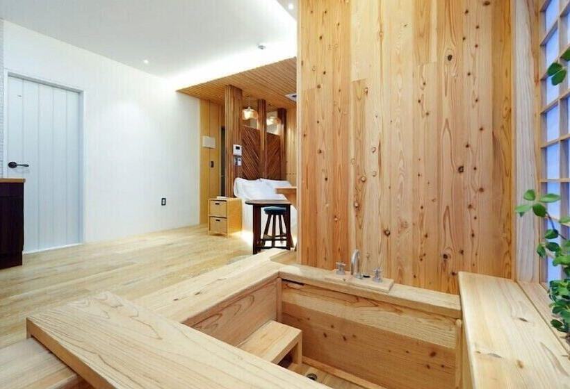 Groove In Cafe Pension