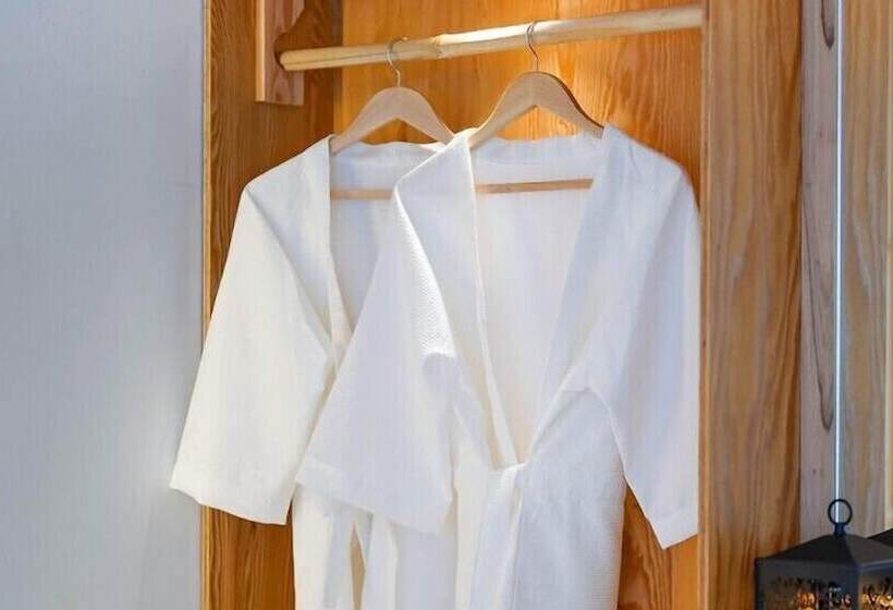 Groove In Cafe Pension